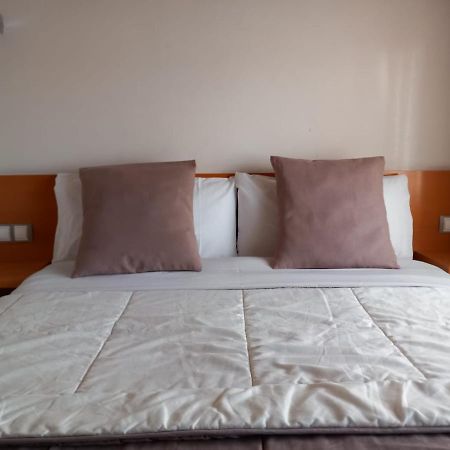 מונבלאן Hotel Viaurelia מראה חיצוני תמונה
