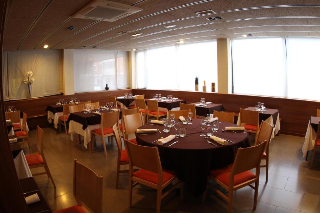 מונבלאן Hotel Viaurelia מראה חיצוני תמונה