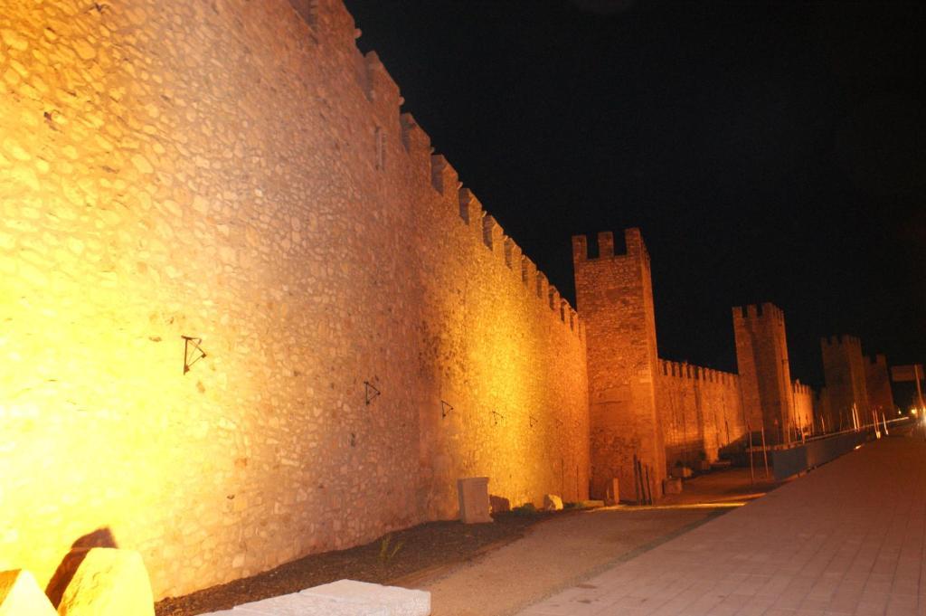 מונבלאן Hotel Viaurelia מראה חיצוני תמונה
